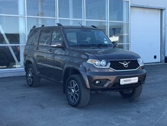 car-image