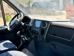 car-image
